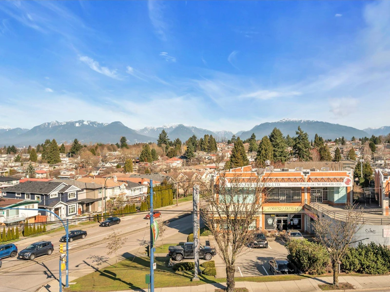 PH8 - 5438 Rupert Street, Vancouver BC V5R 2K3