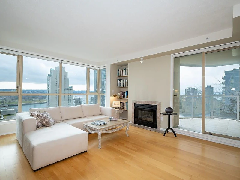 601 - 1290 Burnaby Street, Vancouver BC V6E 1P5