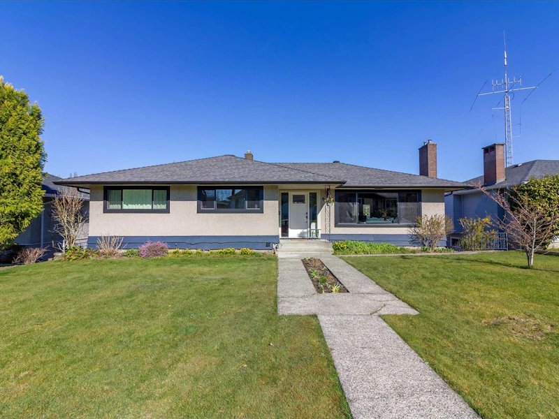4805 Fairlawn Drive, Burnaby BC V5C 3R7