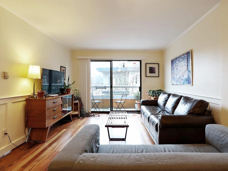 301 - 138 Templeton Drive, Vancouver BC V5L 4N3