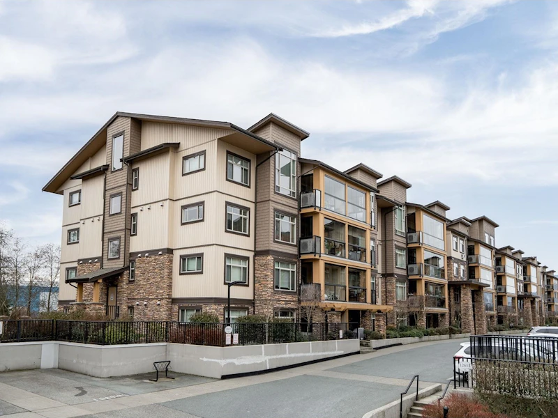 206 - 12635 190a Street, Pitt Meadows BC V3Y 2J2