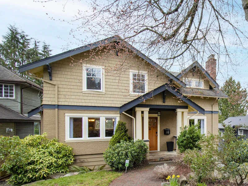227 W Windsor Road, North Vancouver BC V7N 2N2