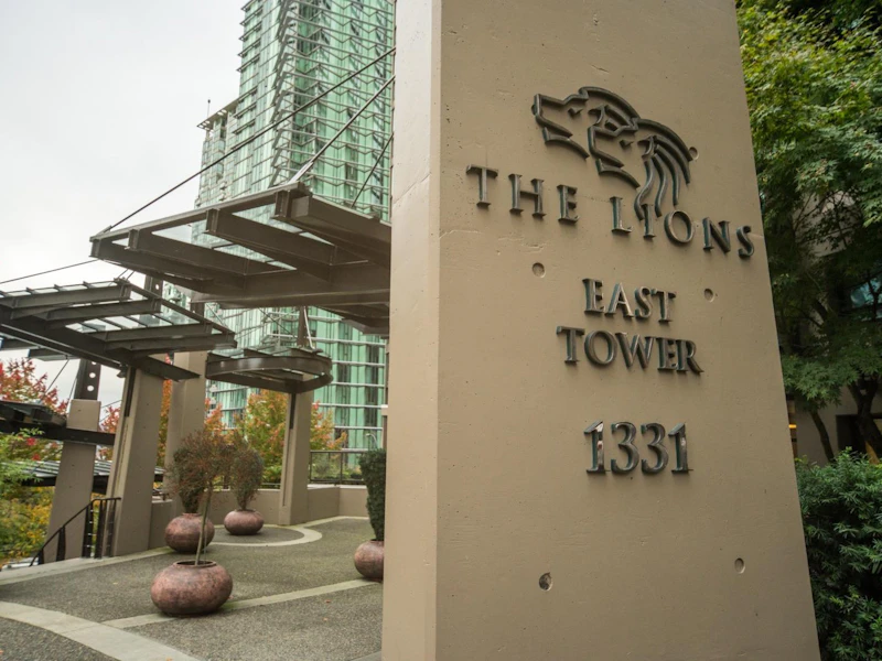 2110 - 1331 Alberni Street, Vancouver BC V6E 4S1