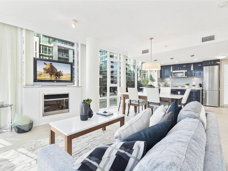 205 - 133 E Esplanade Street, North Vancouver BC V7L 1A1