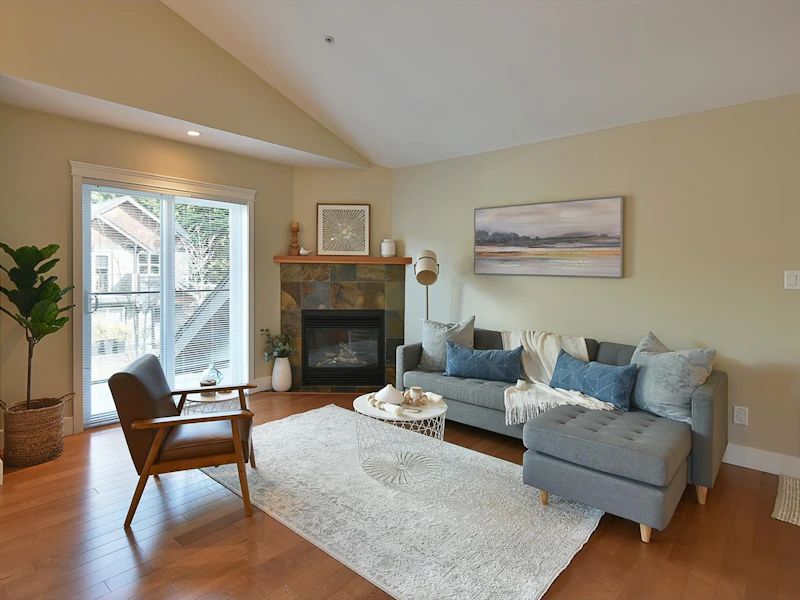 203 - 518 Shaw Road, Gibsons BC
