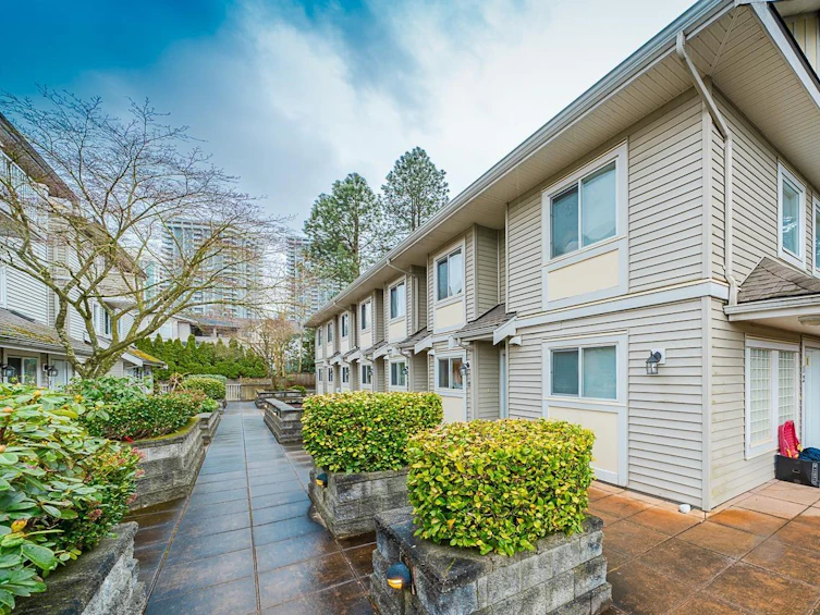 11-5525 Halley Avenue, Burnaby, BC, V5H 2R1