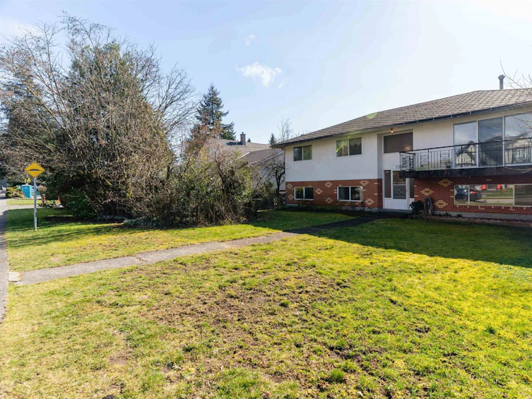 735 East 15th Street, North Vancouver, BC, V7L 2S5