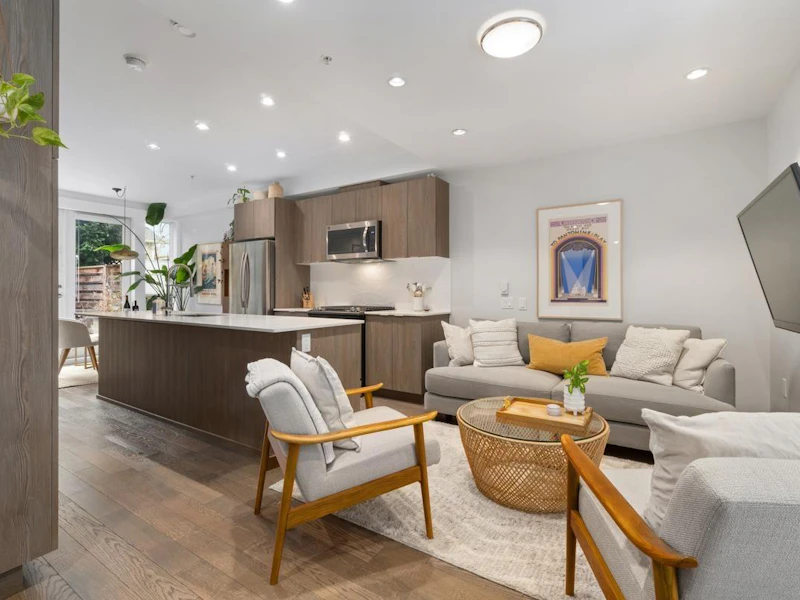 13 - 531 E 16th Avenue, Vancouver BC