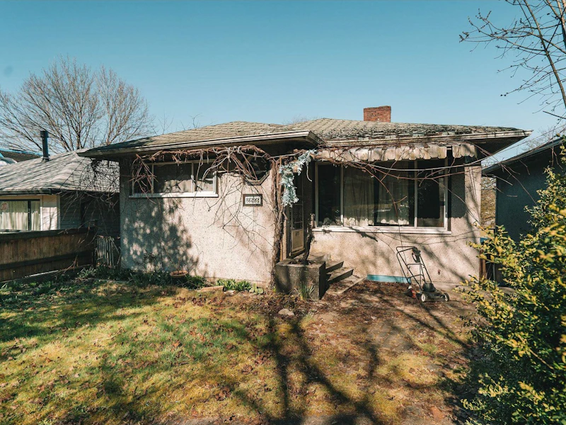 2615 E 18th Avenue, Vancouver BC V5M 2P6