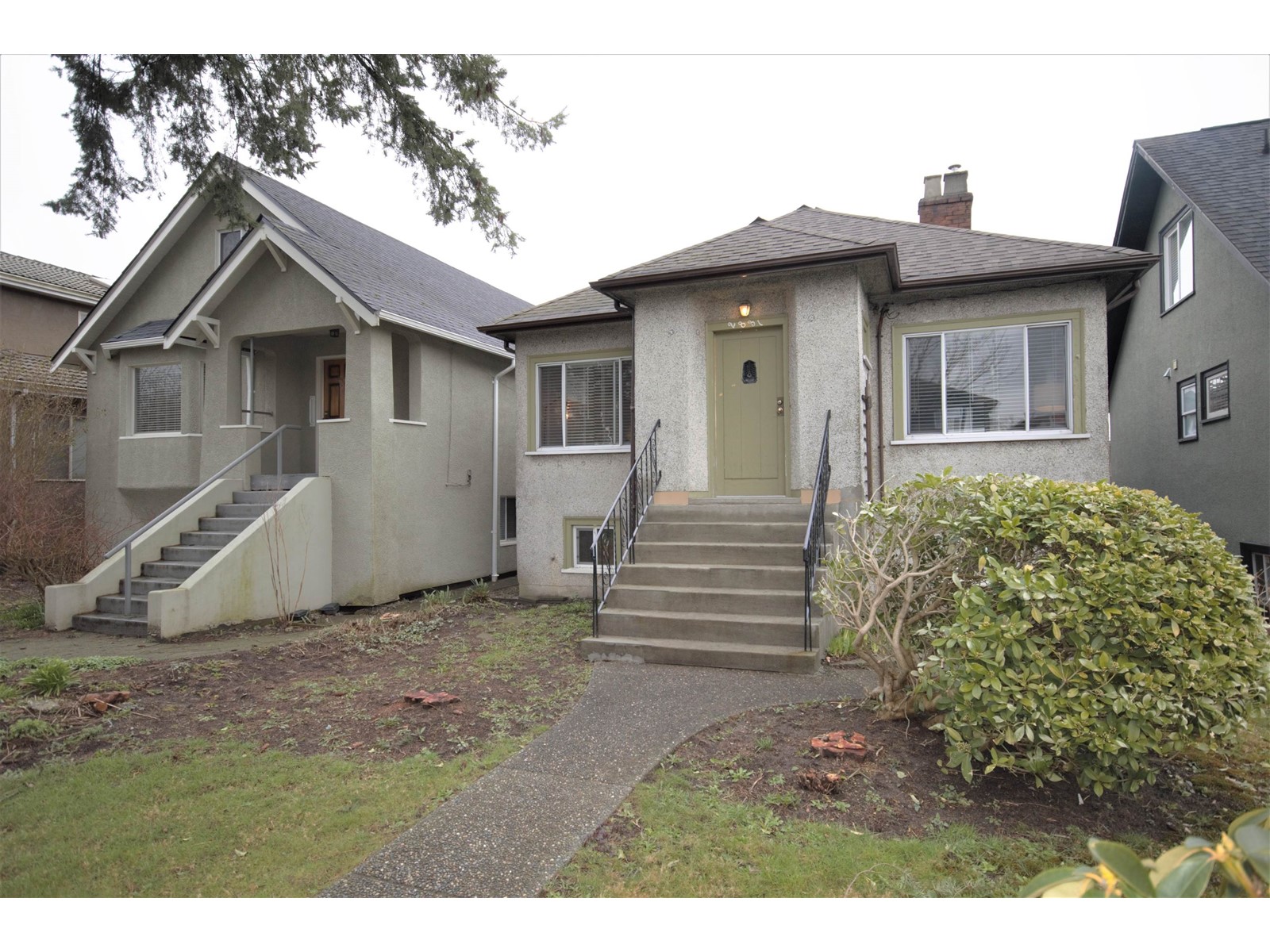 2831 Pandora Street, Vancouver, BC, V5K 1W3