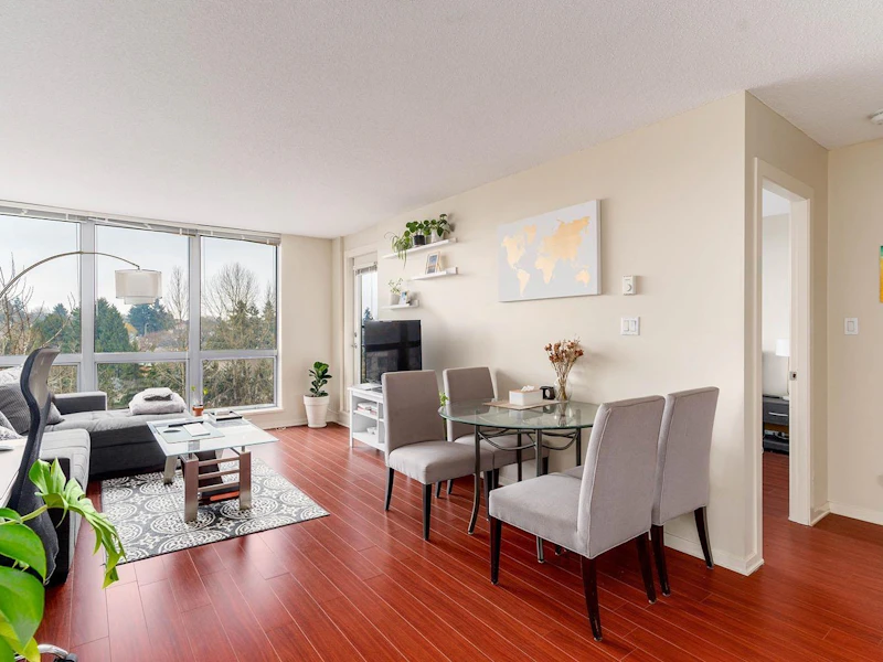 910 - 3663 Crowley Drive, Vancouver BC V5R 6H4