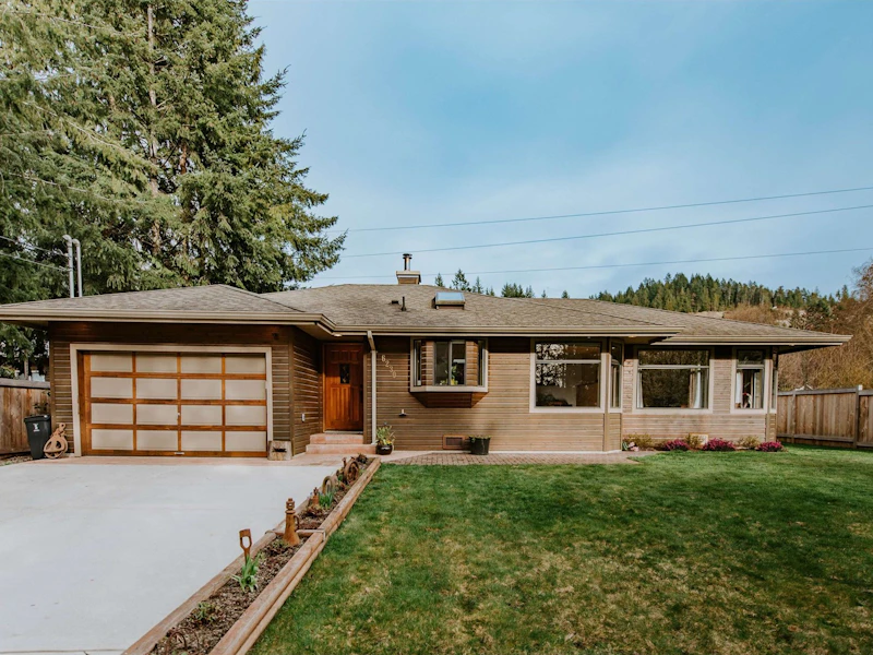 6230 Sechelt Inlet Road, Sechelt BC