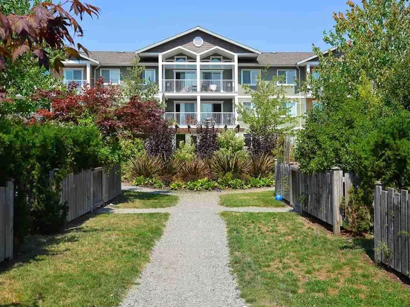 306 - 624 Shaw Road, Gibsons BC