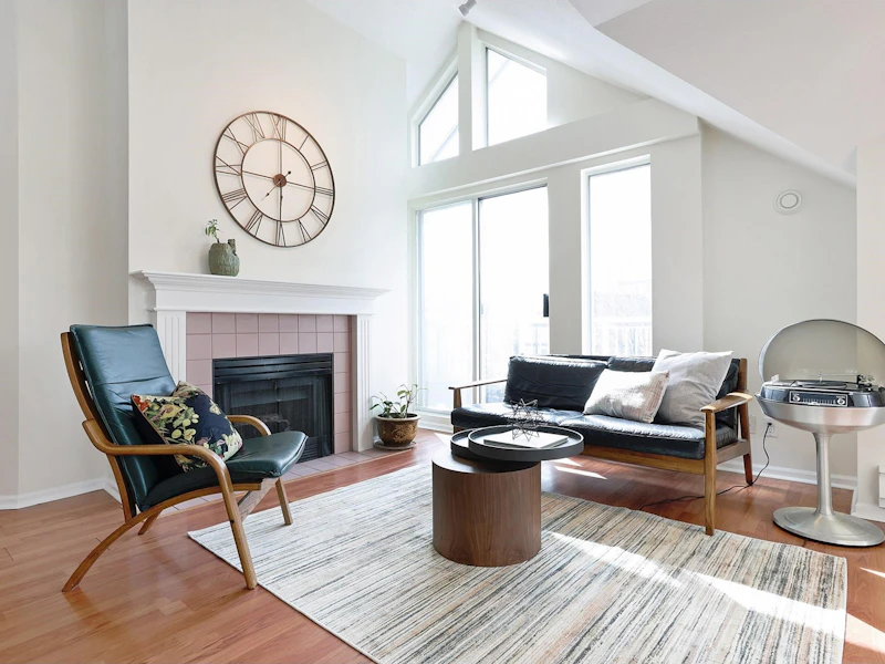 P4 - 2736 Victoria Drive, Vancouver BC V5N 4L4