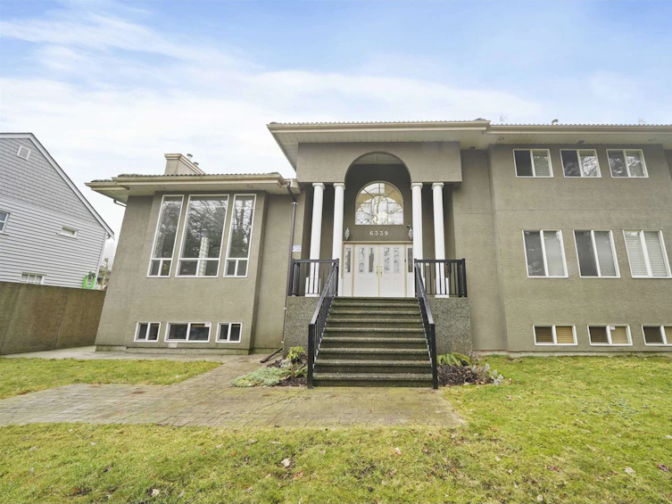 6339 Canada Way, Burnaby, BC, V5E 3P3