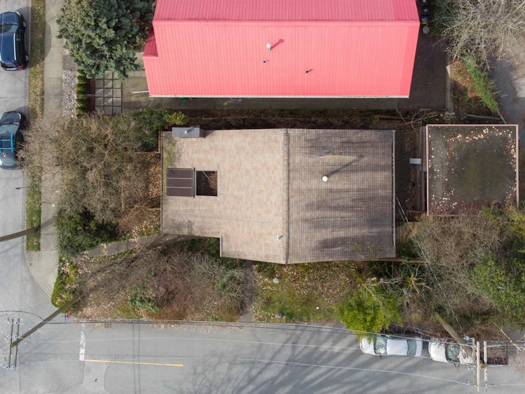 2305 Western Avenue, North Vancouver, BC, V7M 2L4