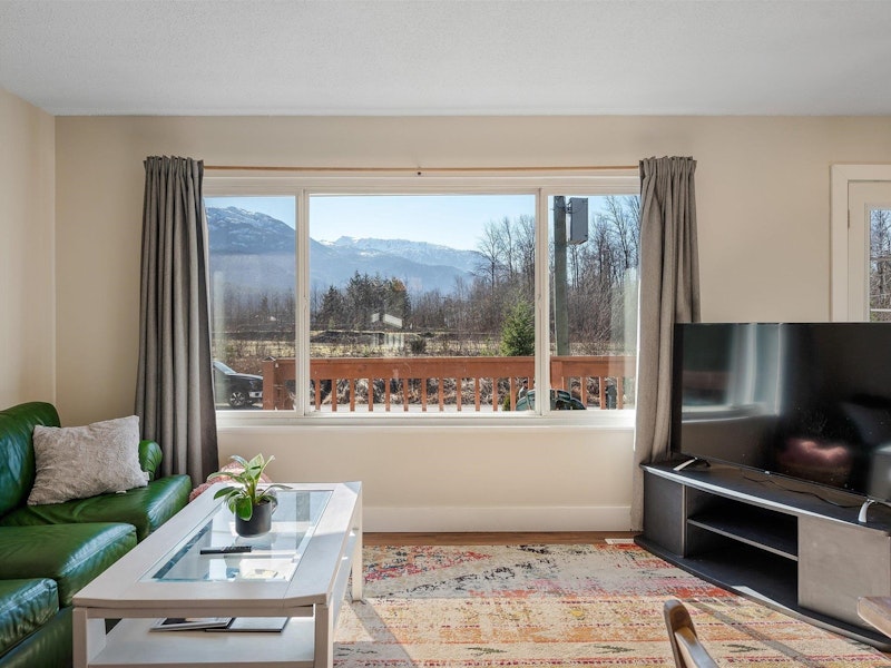 1757 Chiefview Road, Squamish BC V8B 0P9