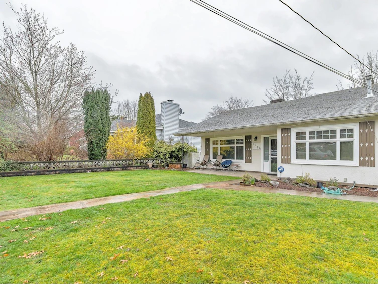1918 Seventh Avenue, New Westminster, BC, V3M 2L2