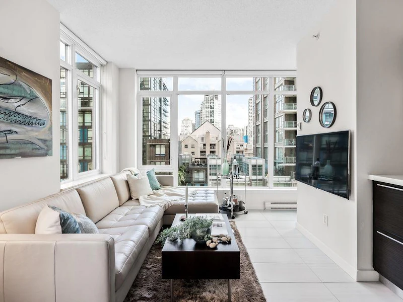 602 - 1252 Hornby Street, Vancouver BC V6Z 0A3