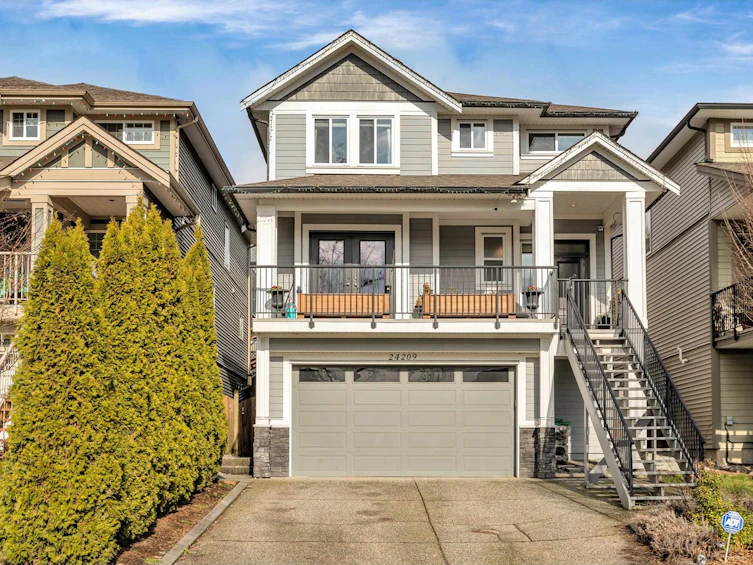 24209 103a Avenue, Maple Ridge, BC, V2W 0E4