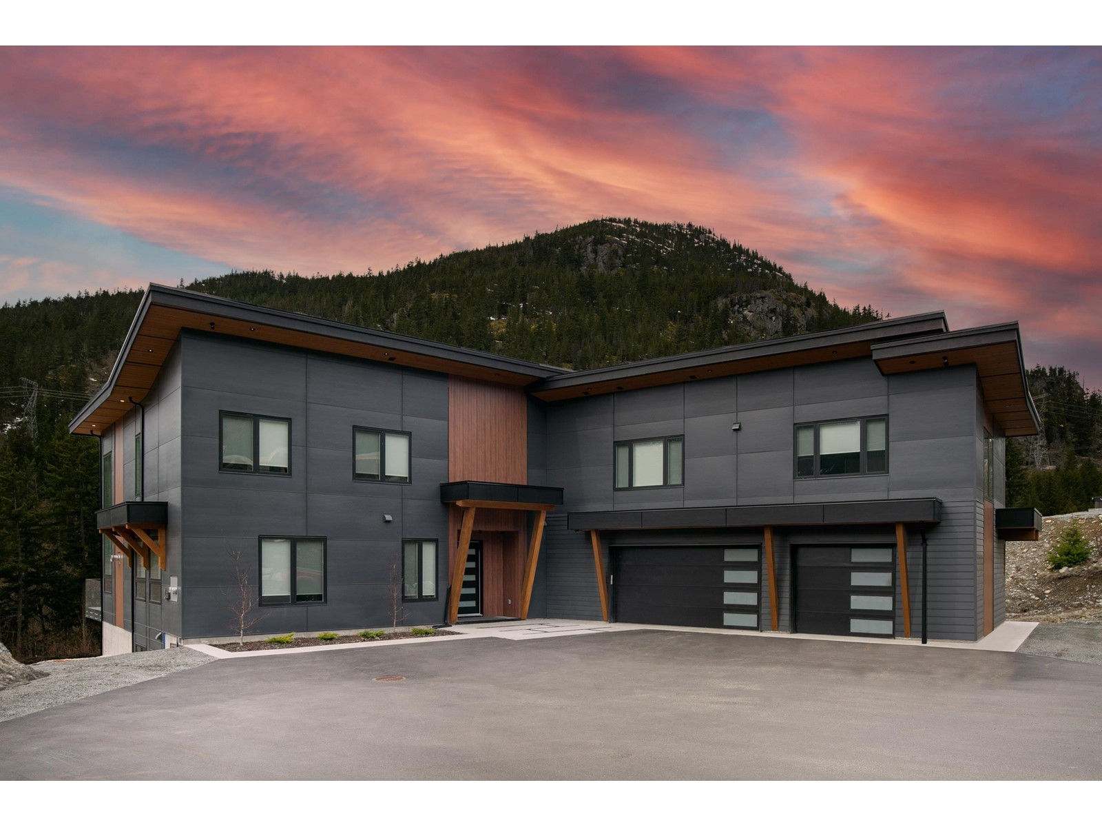 9129 Riverside Drive, Whistler, BC, V0N 1B9