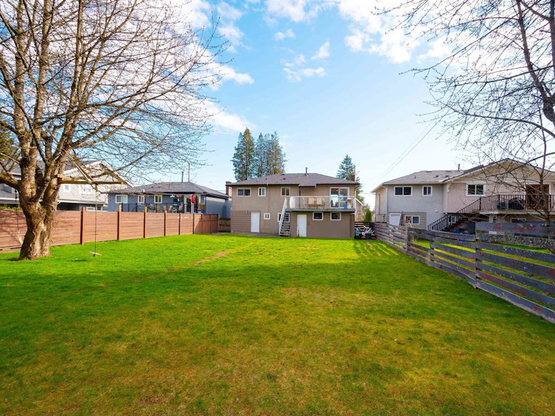 720 E 15th Street, North Vancouver BC V7L 2S4