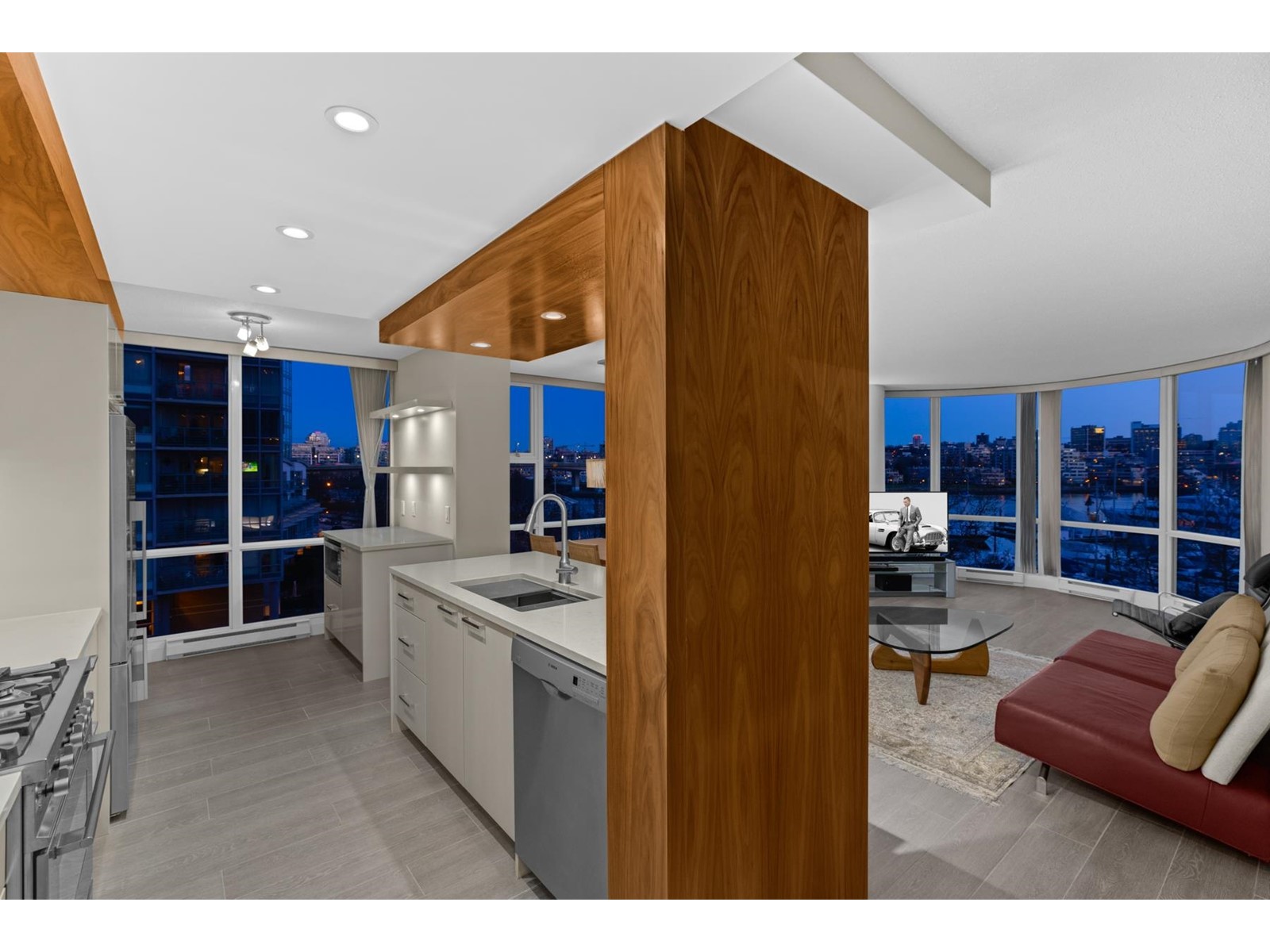 502-1077 Marinaside Crescent, Vancouver, BC, V6Z 2Z5