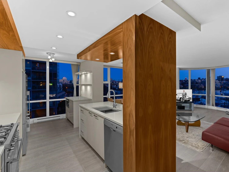 502-1077 Marinaside Crescent, Vancouver, BC, V6Z 2Z5