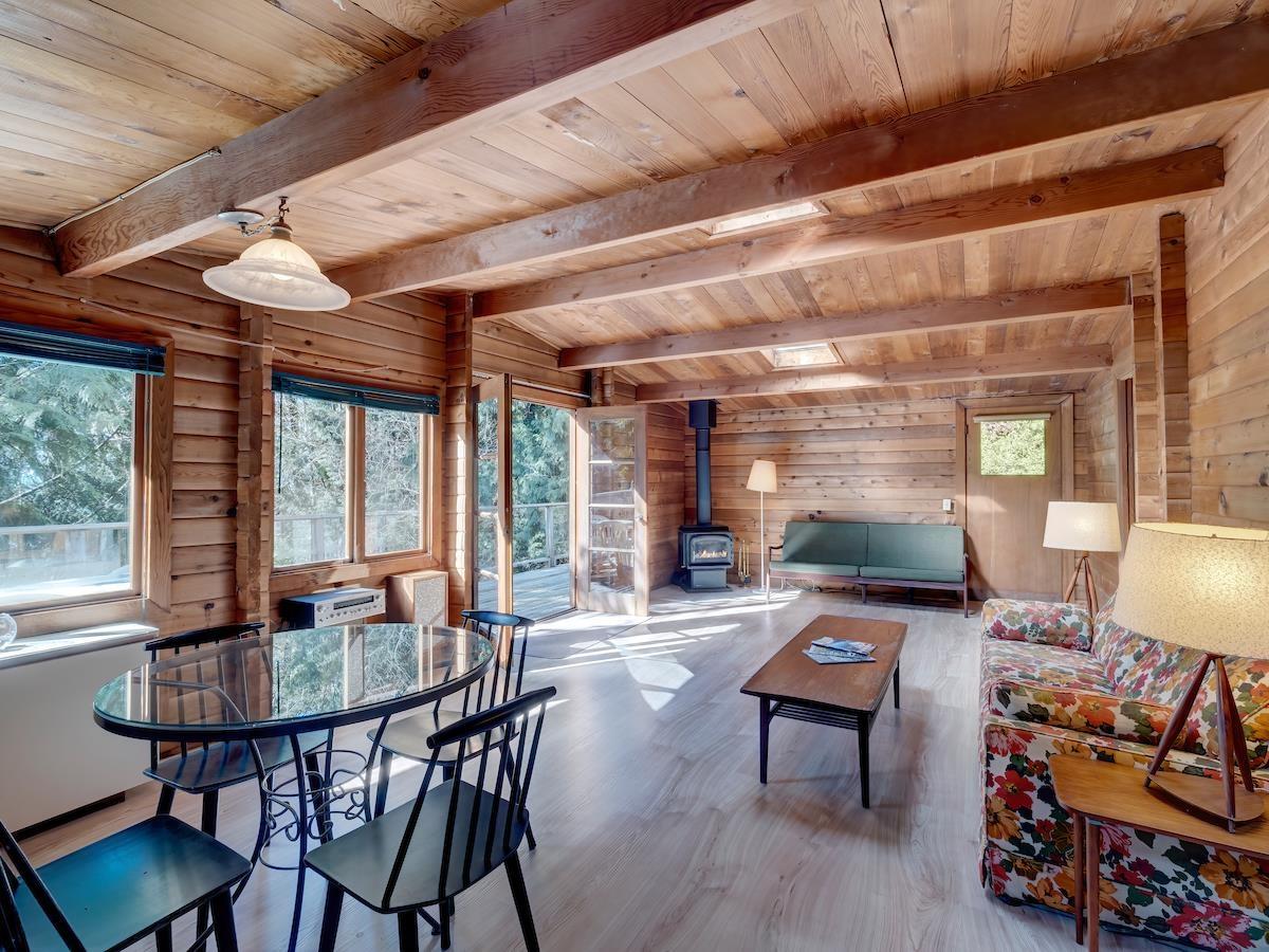 305 Georgia Drive, Gibsons, BC, V0N 1V8