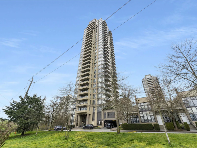 302 - 2345 Madison Avenue, Burnaby BC V5C 0B4
