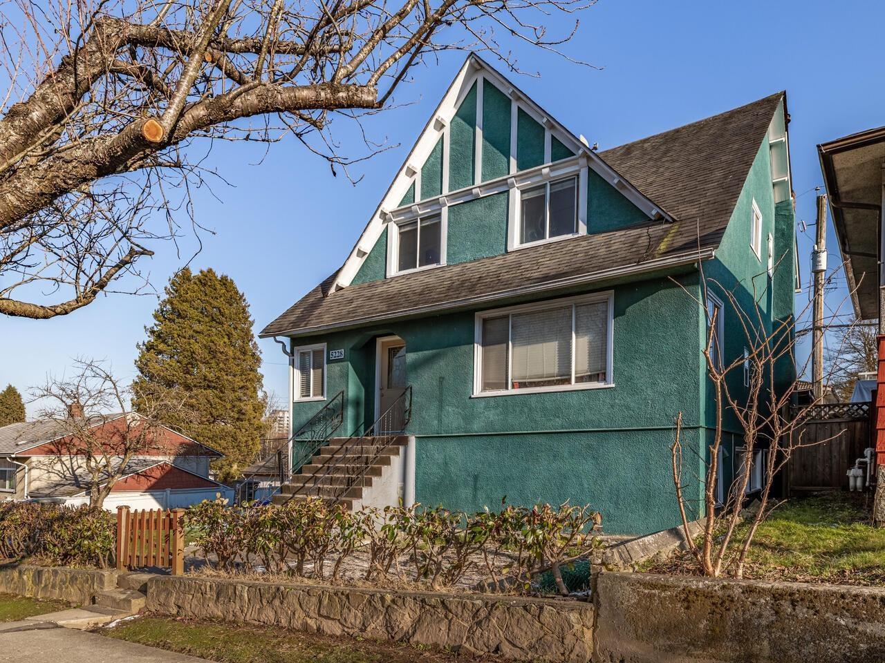 5228 Spencer Street, Vancouver, BC, V5R 4A3