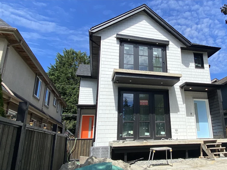 2865 West 16th Avenue, Vancouver, BC, V6K 3C5