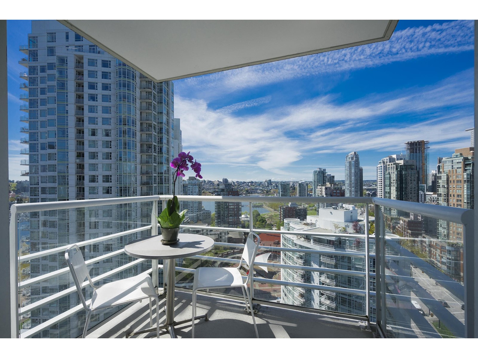 2308-198 Aquarius Mews, Vancouver, BC, V6Z 2Y4