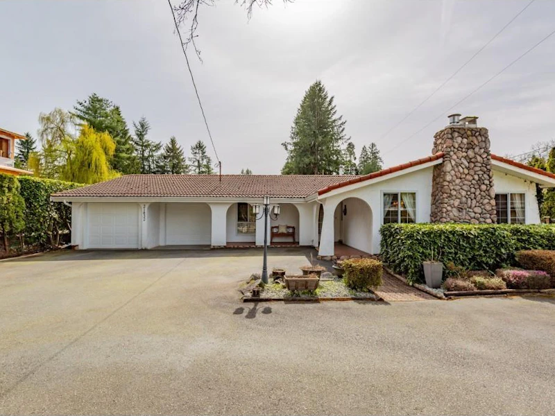 21432 River Road, Maple Ridge BC V2X 2B3