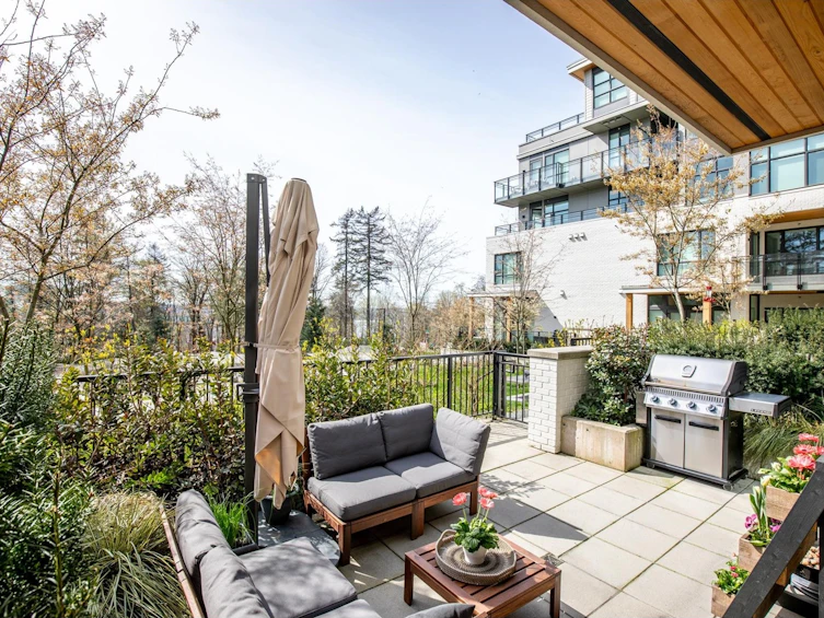 TH109-707 E 3rd Street, North Vancouver, BC, V7L 1G8