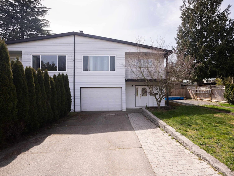 5586 6 Avenue, Delta, BC, V4M 1M1