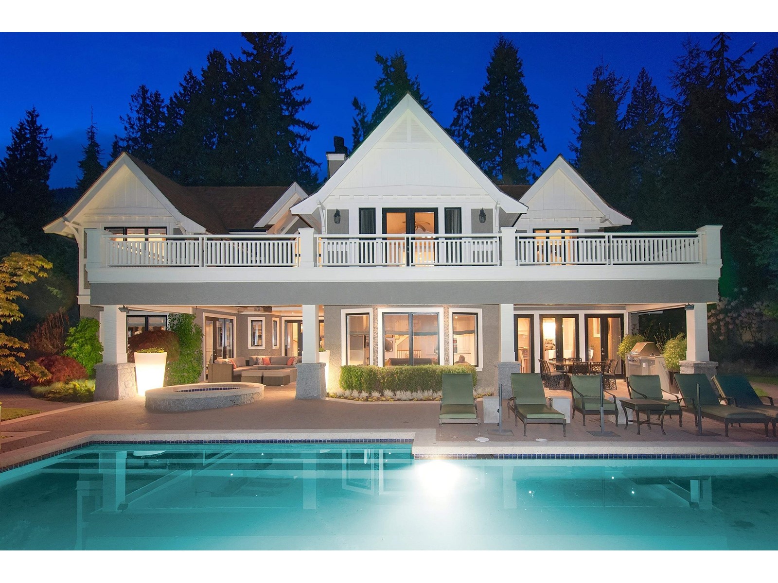 2988 Rosebery Avenue, West Vancouver, BC, V7V 3A7