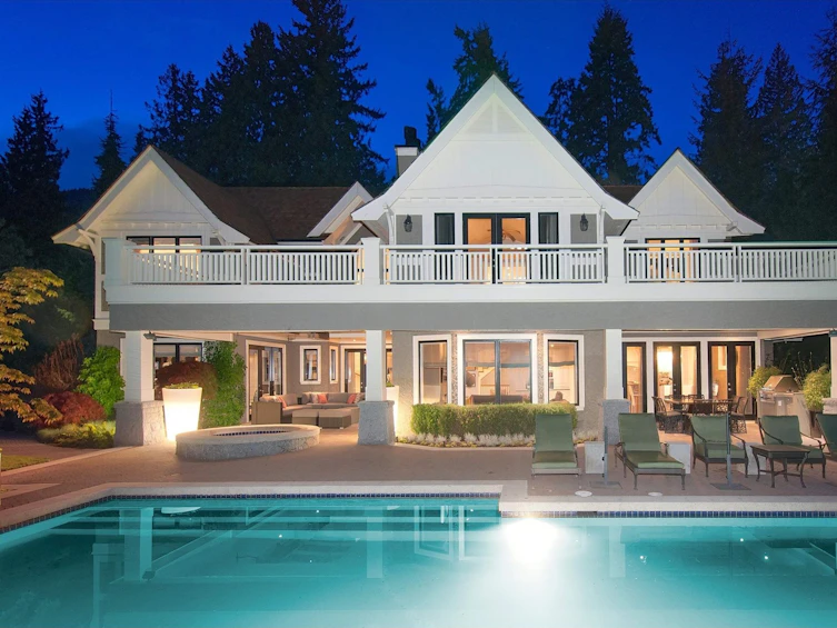 2988 Rosebery Avenue, West Vancouver, BC, V7V 3A7