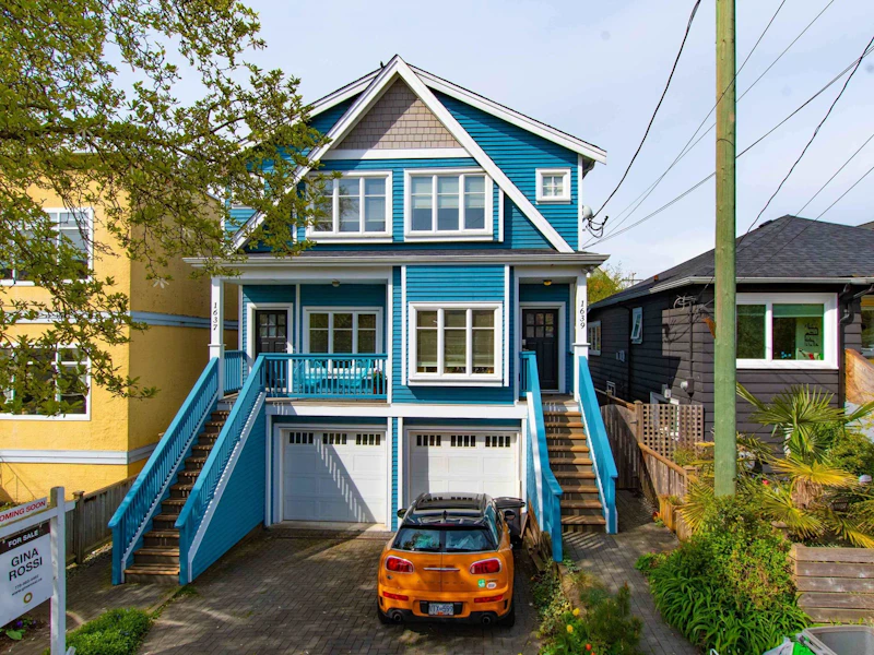 1637 Grant Street, Vancouver BC V5L 2Y4