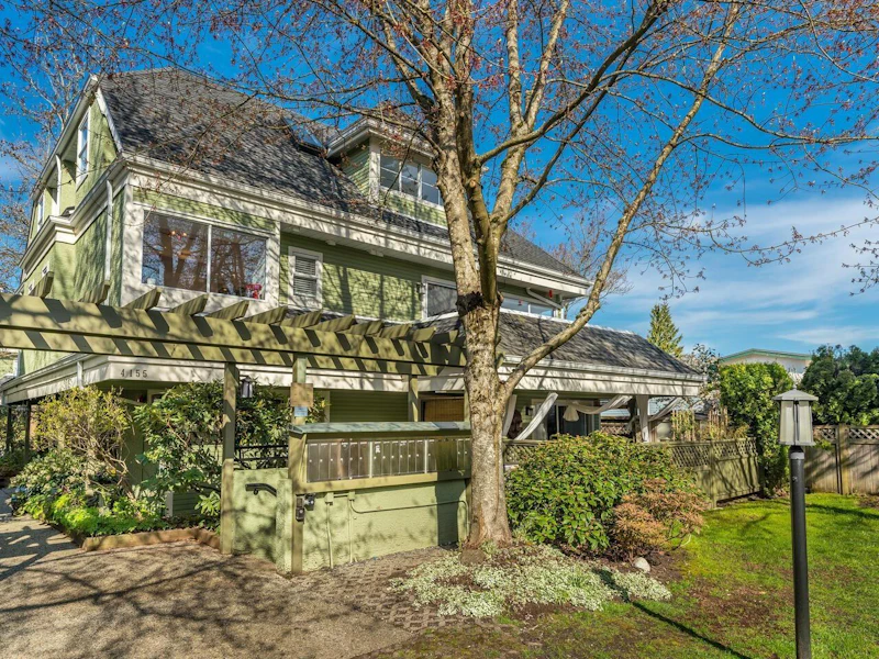 11 - 4155 Sophia Street, Vancouver BC V5V 3V4