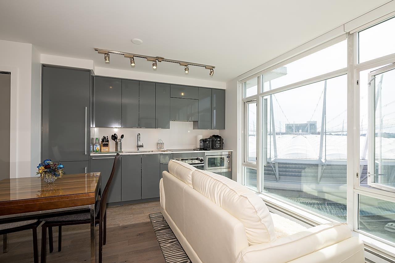 2006-161 West Georgia Street, Vancouver, BC, V6B 0K9
