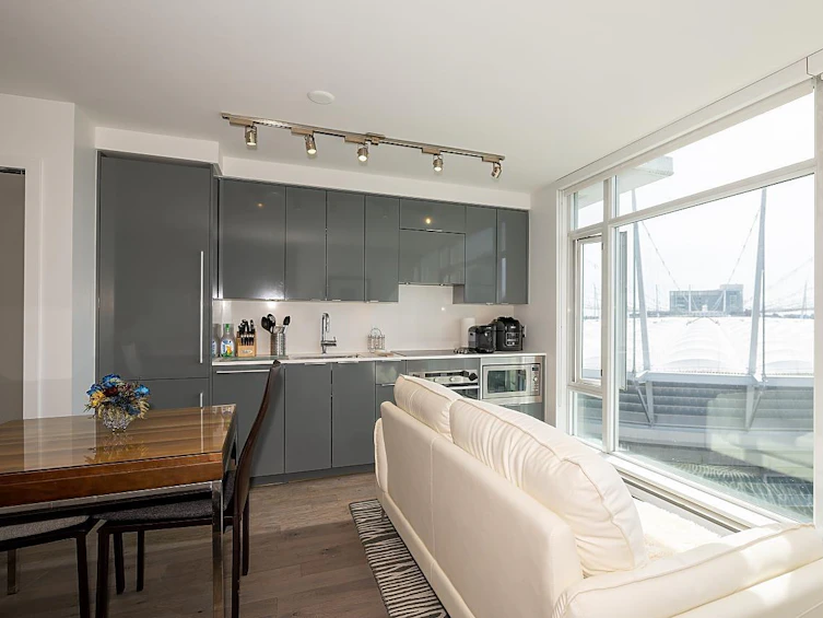 2006-161 West Georgia Street, Vancouver, BC, V6B 0K9