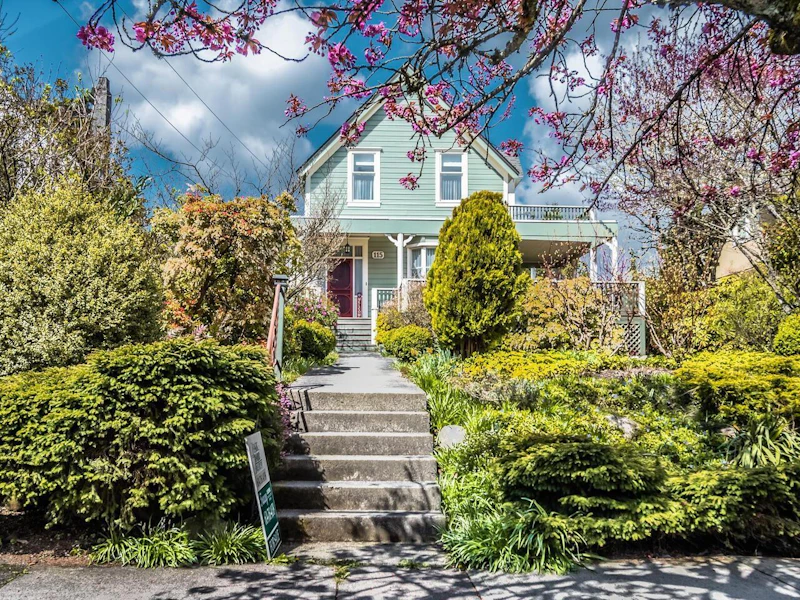 115 Third Avenue, New Westminster BC V3L 1L7