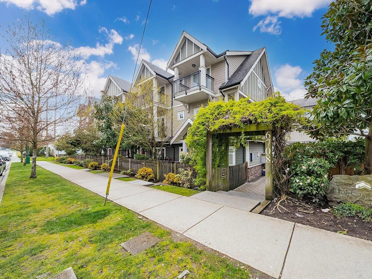 9-6708 Arcola Street, Burnaby, BC, V5E 1H3