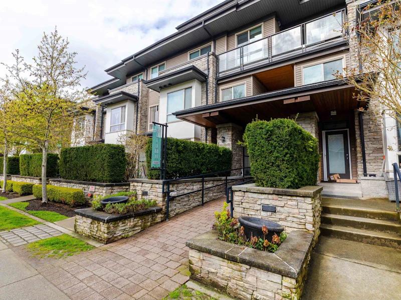 404 - 7488 Byrnepark Walk, Burnaby BC V3N 0B6