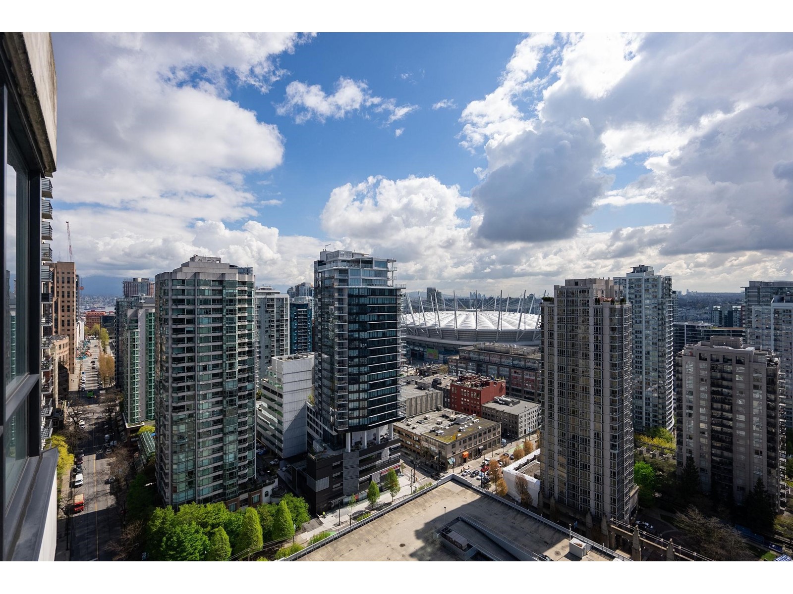 2706-977 Mainland Street, Vancouver, BC, V6B 1T2
