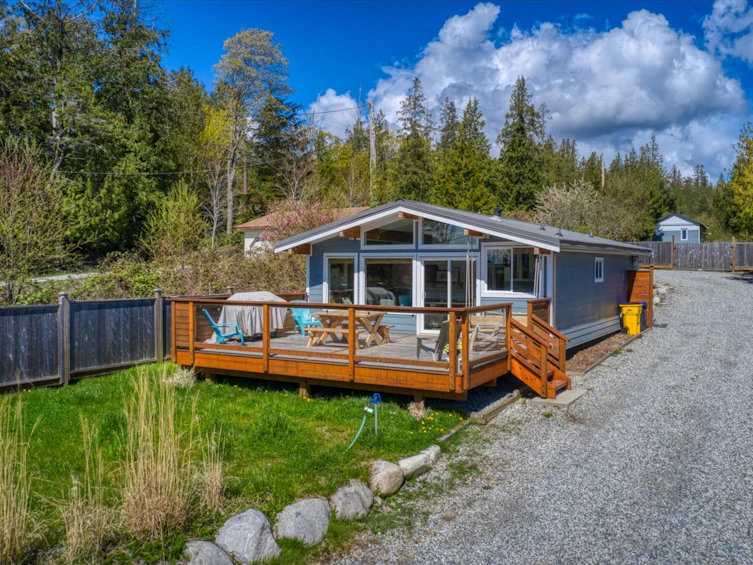 6244 Sunshine Coast Highway, Sechelt, BC, V7Z 0M1