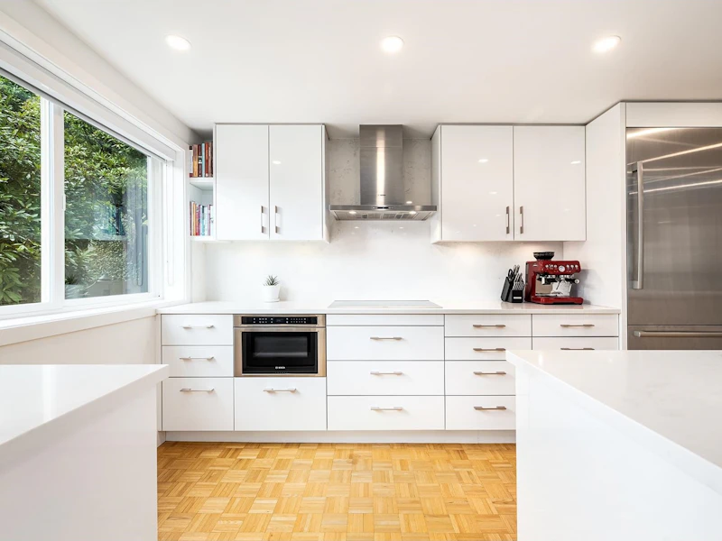 1210 - 235 Keith Road, West Vancouver BC V7T 1L5