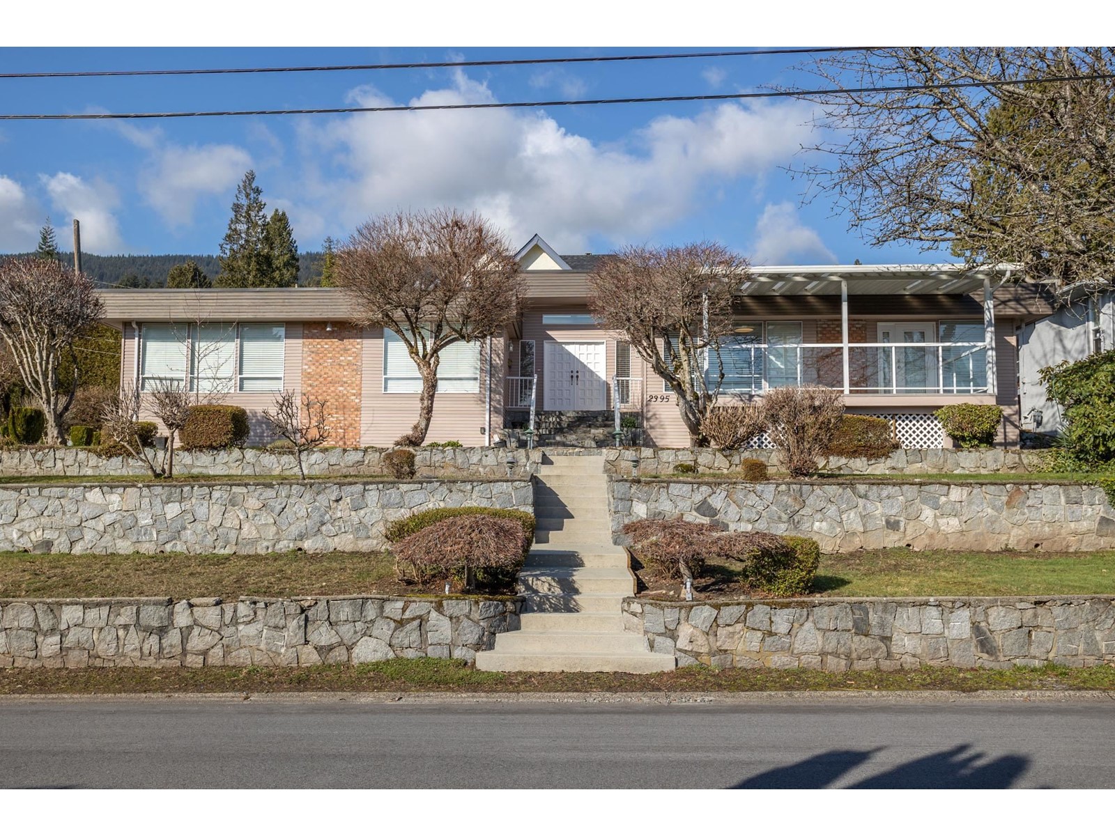 2395 Mathers Avenue, West Vancouver, BC, V7V 2H7