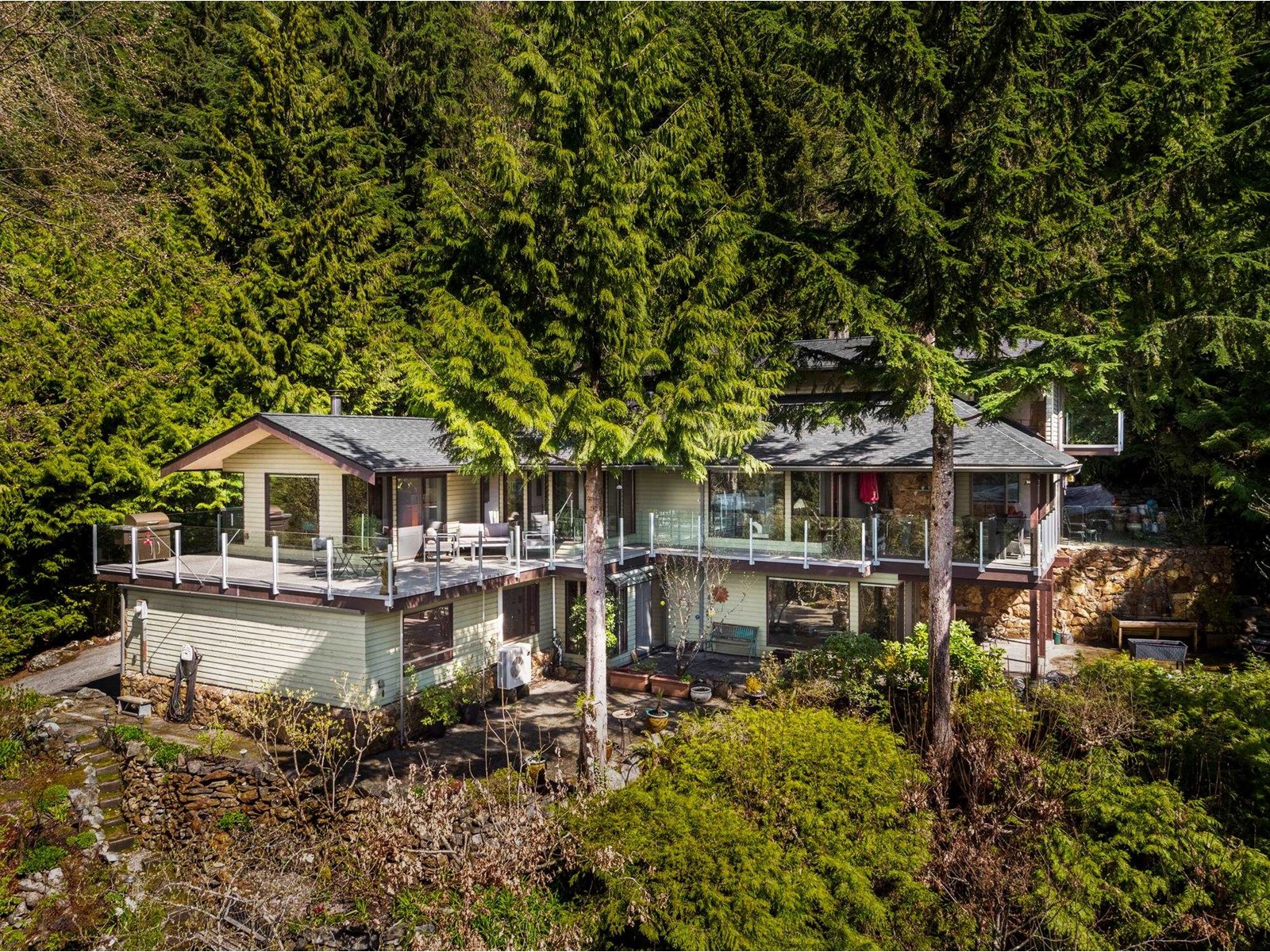 570 Bayview Road, West Vancouver, BC, V0N 2E0